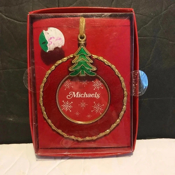 Michaels Christmas ornament - Picture 1 of 2
